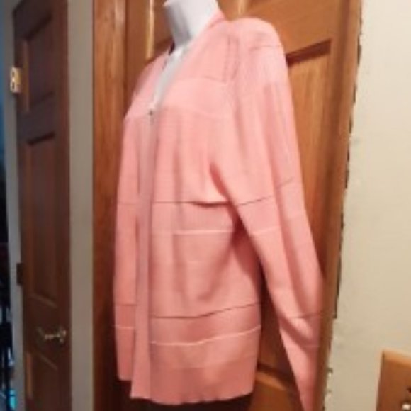 Blouse and sweater - Picture 2 of 7